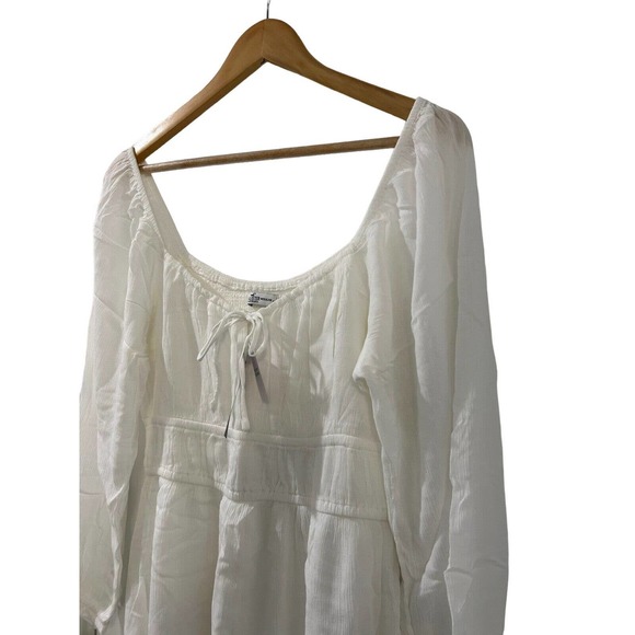 (Sold)HOLLISTER White LONG-SLEEVE CHANNELED BUILT-IN SHORTS DRESS Large NWT - Picture 4 of 14